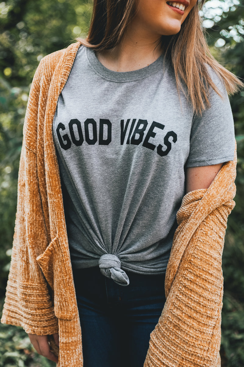 Good Vibes Graphic Tee - Barefoot Dreamer