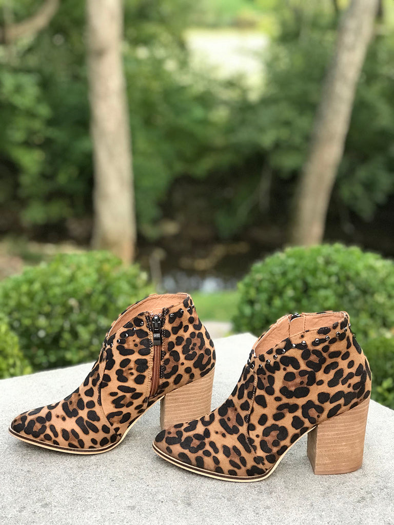 Go Wild Leopard Print Pointed-Toe Booties – Shop Priceless