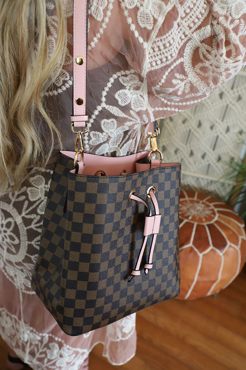 The Luxe Checkered Bucket Bag 2.0 - Brown